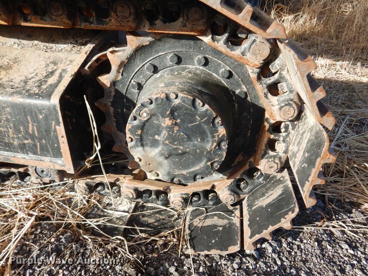 image for item LX9932 2001 JLG 660SJC  boom lift