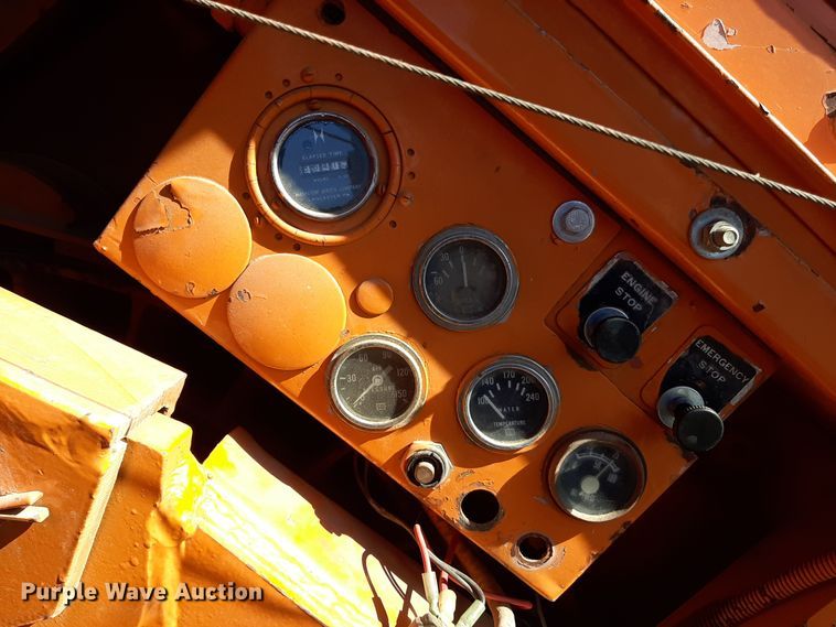 image for item LX9937 1965 Koehring 305  crane