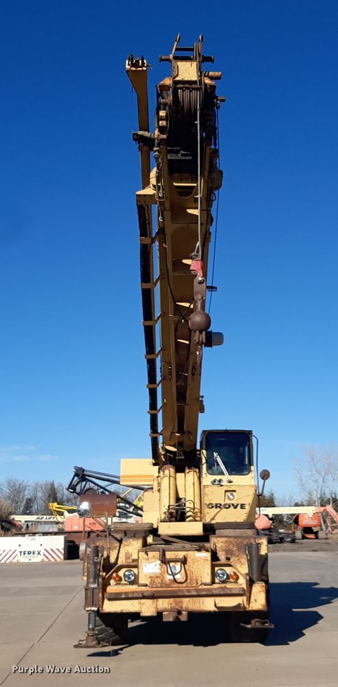 image for item LX9938 1985 Grove RT525  crane