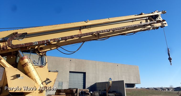 image for item LX9938 1985 Grove RT525  crane