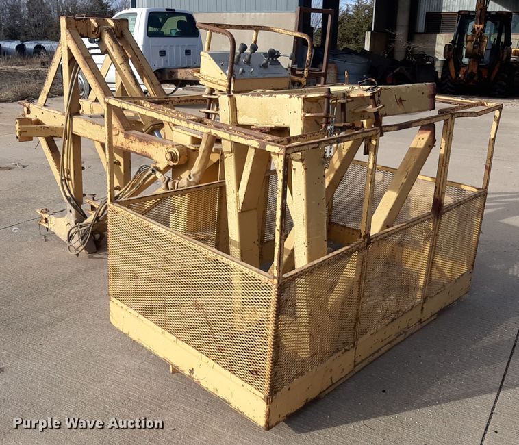 image for item LX9938 1985 Grove RT525  crane