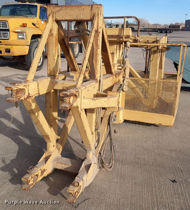 image for item LX9938 1985 Grove RT525  crane