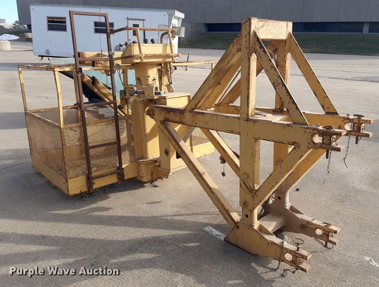 image for item LX9938 1985 Grove RT525  crane