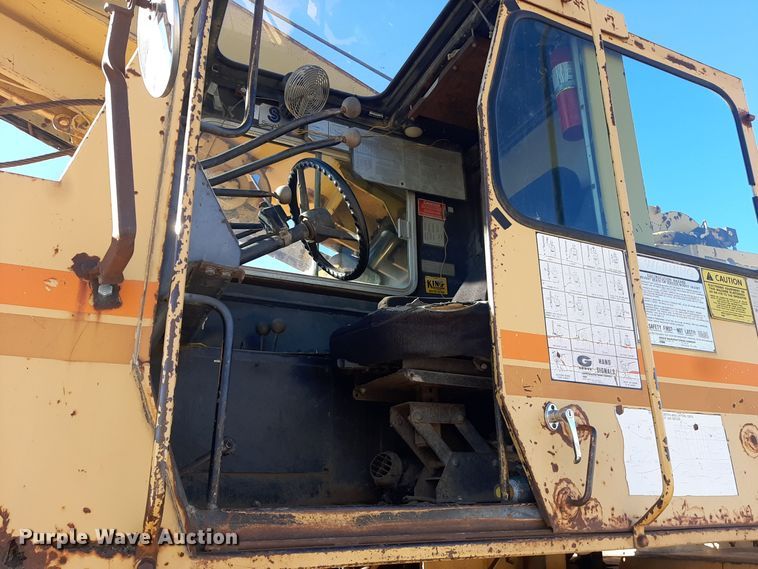 image for item LX9938 1985 Grove RT525  crane