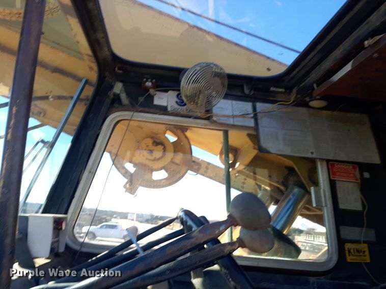 image for item LX9938 1985 Grove RT525  crane