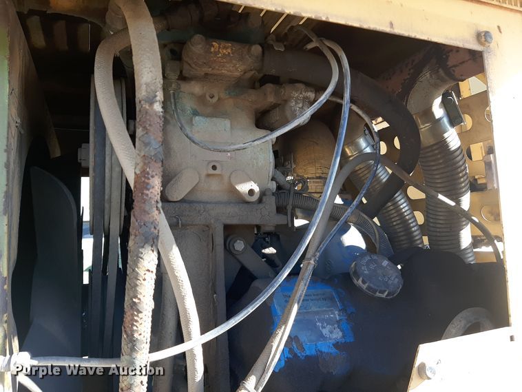 image for item LX9938 1985 Grove RT525  crane