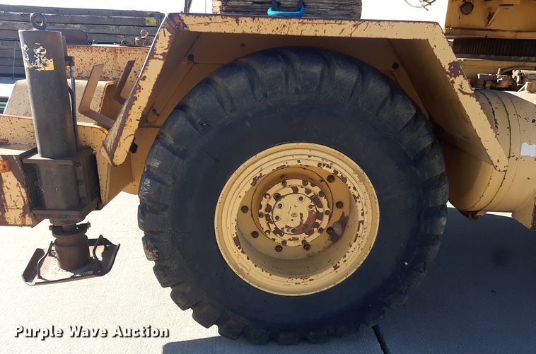 image for item LX9938 1985 Grove RT525  crane