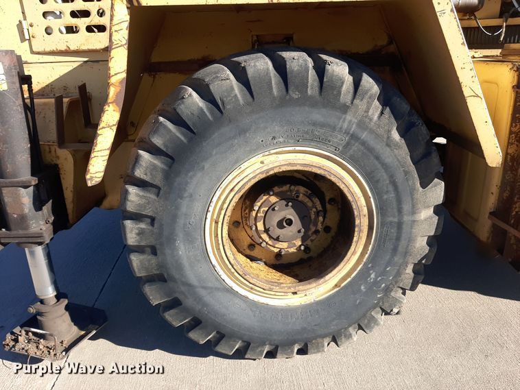 image for item LX9938 1985 Grove RT525  crane