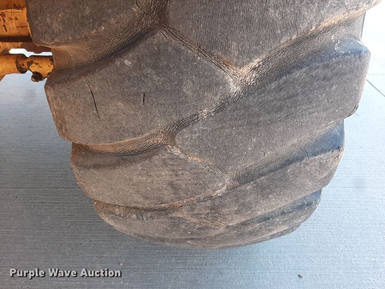 image for item LX9938 1985 Grove RT525  crane