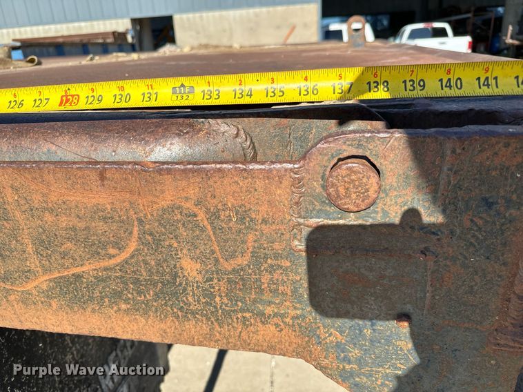 image for item LX9939 1992 Ford F600  winch truck