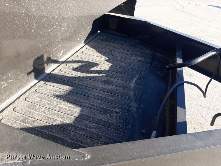 image for item LX9951 2002 Interstate equipment trailer