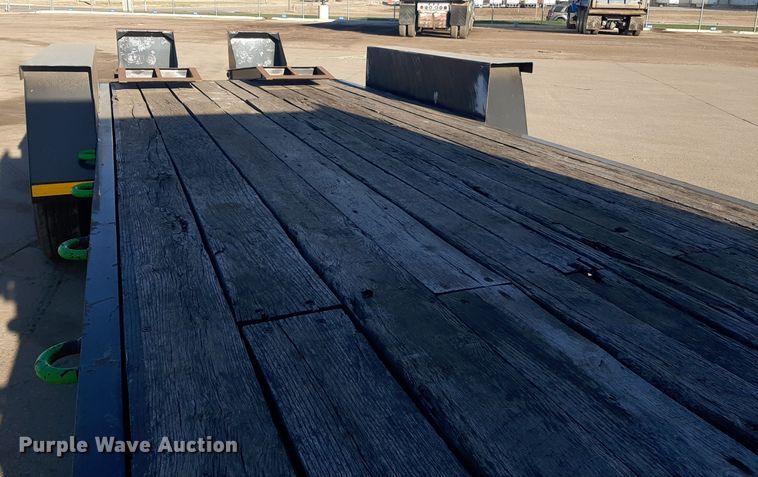 image for item LX9951 2002 Interstate equipment trailer