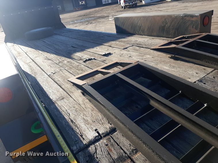 image for item LX9951 2002 Interstate equipment trailer