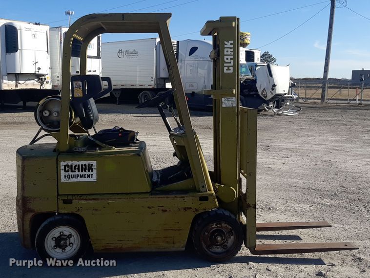 image for item LX9952 Clark C500  45  forklift
