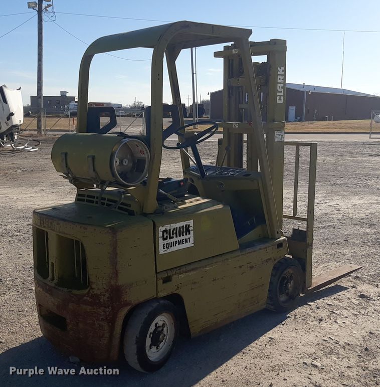 image for item LX9952 Clark C500  45  forklift