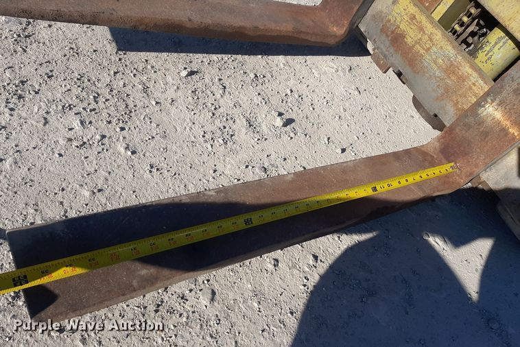 image for item LX9952 Clark C500  45  forklift