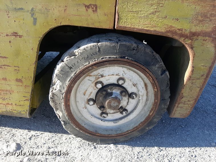 image for item LX9952 Clark C500  45  forklift