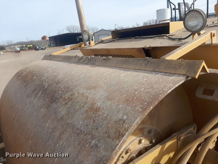 image for item LX9963 Tampo RS-188-A  double drum vibratory roller