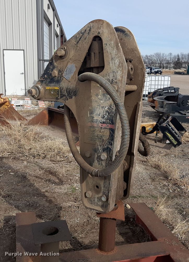 image for item LX9965 Caterpillar  breaker