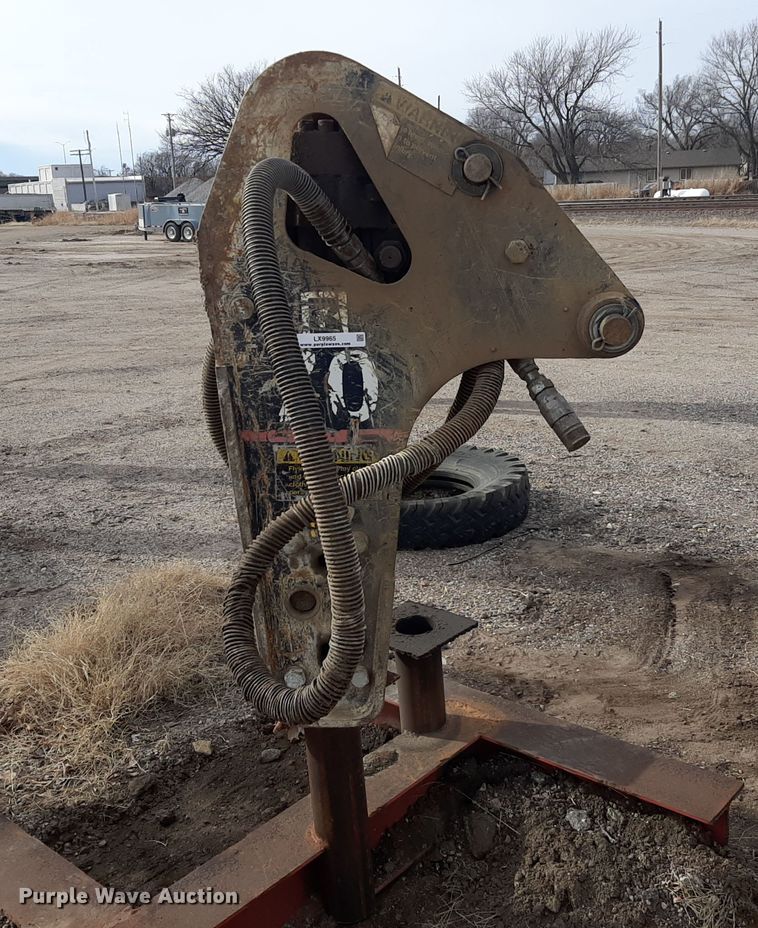 image for item LX9965 Caterpillar  breaker