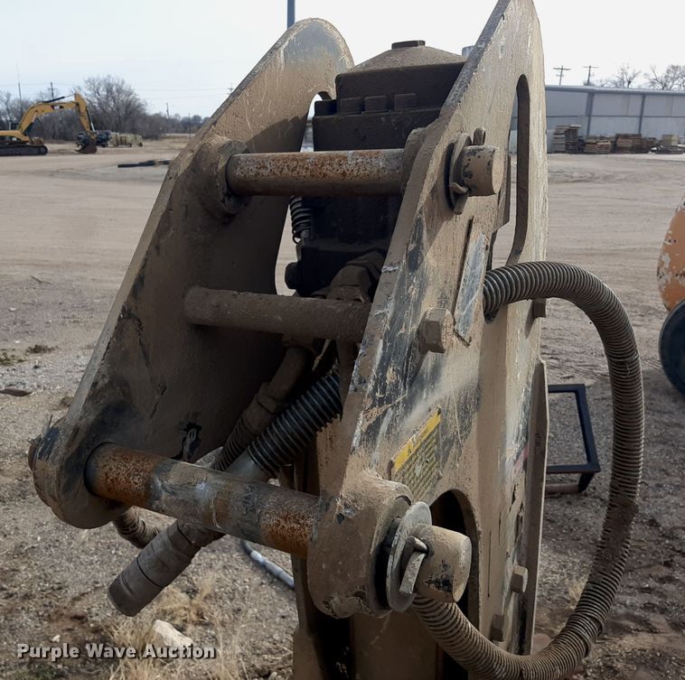 image for item LX9965 Caterpillar  breaker