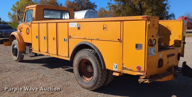 image for item LY9480 2000 International 4700  utility / service truck