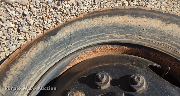 image for item LY9480 2000 International 4700  utility / service truck