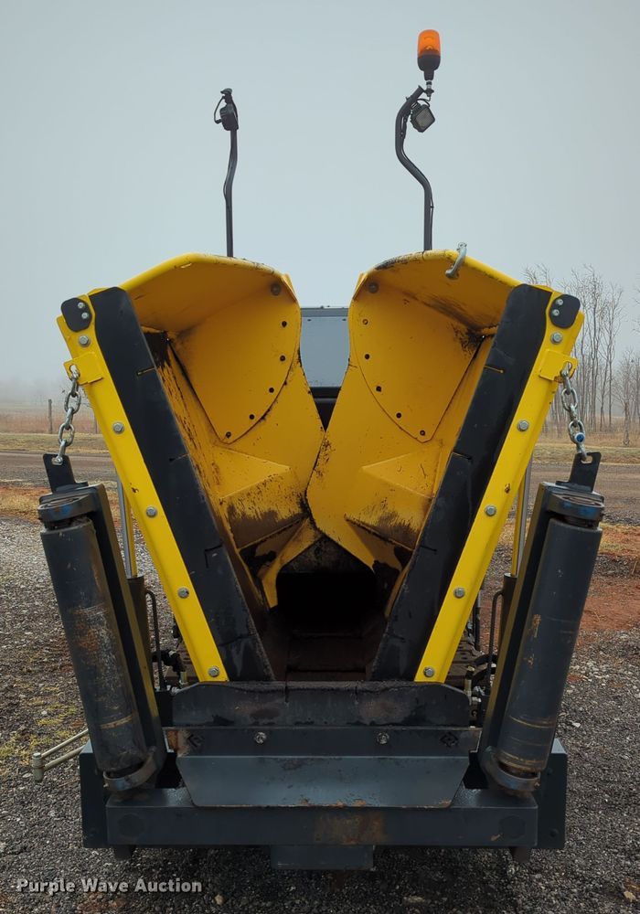 image for item LY9490 2019 Bomag BF 200 C-2  paver