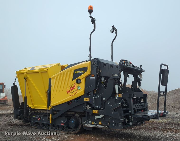 image for item LY9490 2019 Bomag BF 200 C-2  paver