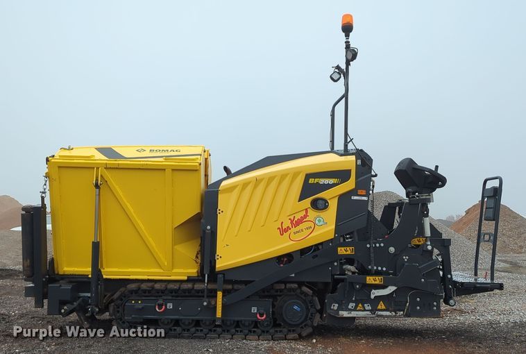 image for item LY9490 2019 Bomag BF 200 C-2  paver