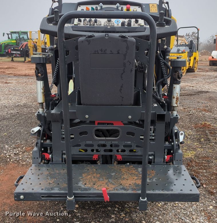 image for item LY9490 2019 Bomag BF 200 C-2  paver