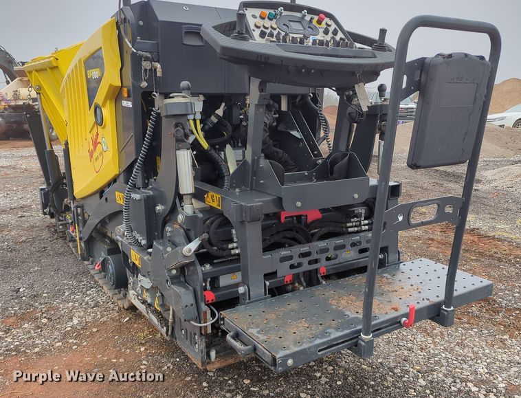 image for item LY9490 2019 Bomag BF 200 C-2  paver