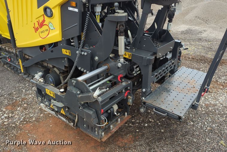 image for item LY9490 2019 Bomag BF 200 C-2  paver