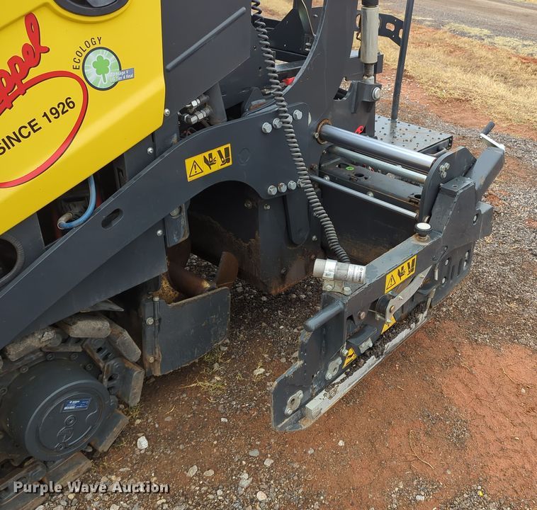 image for item LY9490 2019 Bomag BF 200 C-2  paver