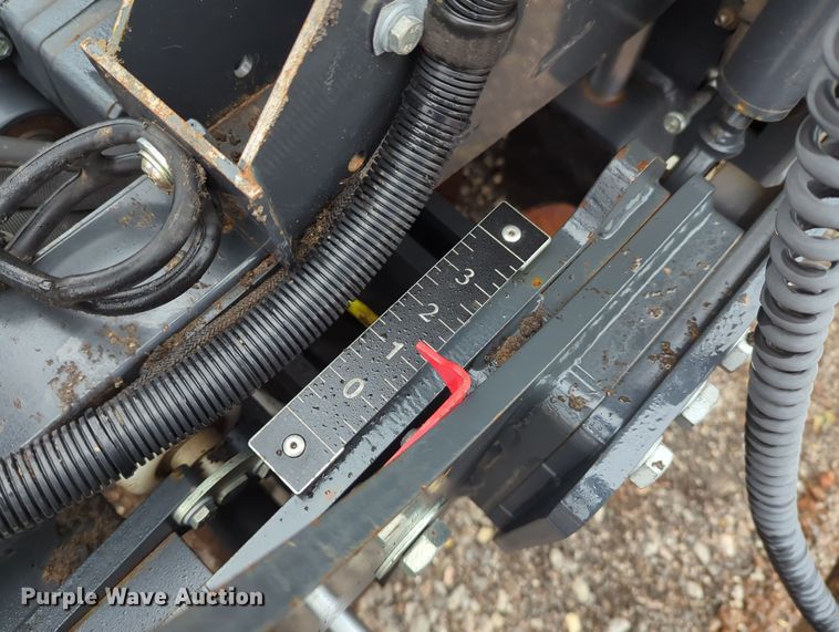 image for item LY9490 2019 Bomag BF 200 C-2  paver