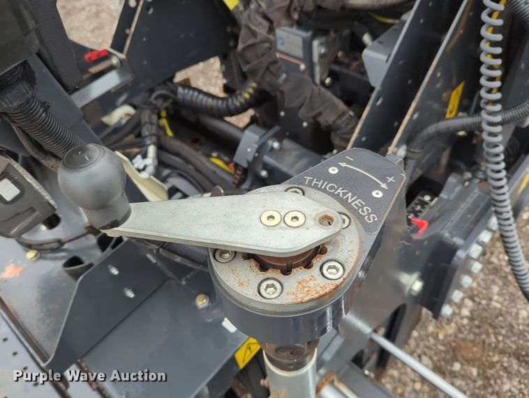 image for item LY9490 2019 Bomag BF 200 C-2  paver