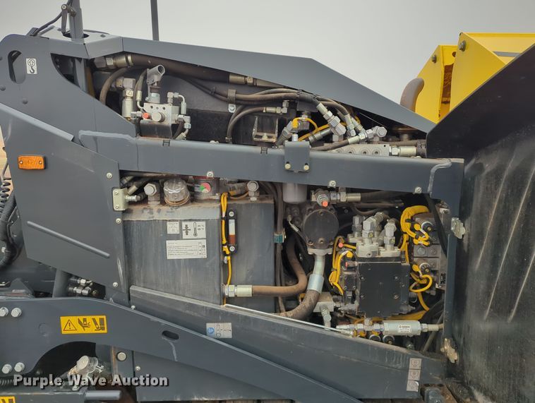 image for item LY9490 2019 Bomag BF 200 C-2  paver