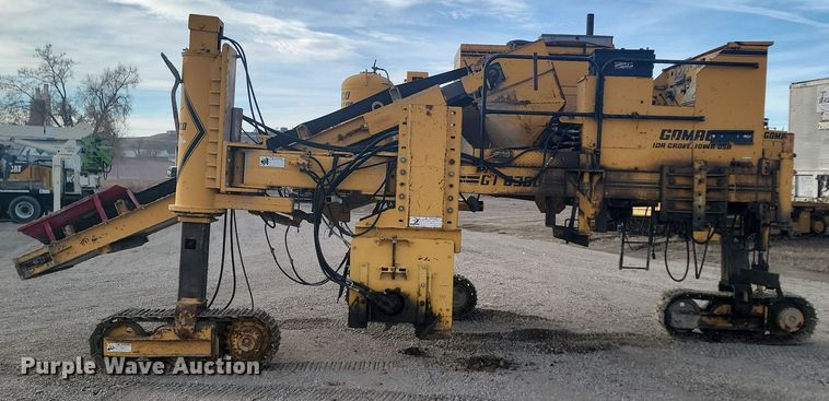 image for item ME9579 1990 Gomaco Commander III GT6300  slip form paver