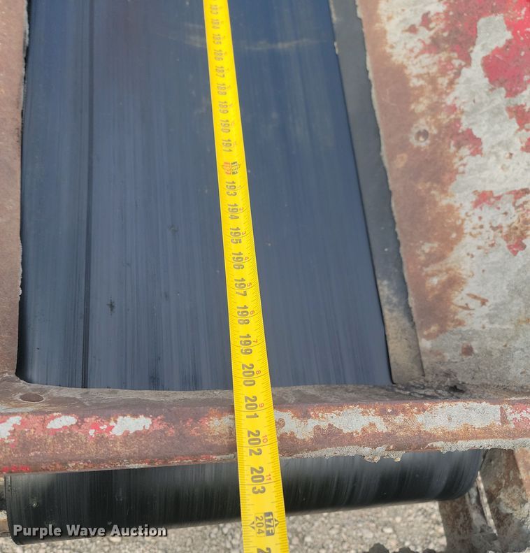 image for item ME9579 1990 Gomaco Commander III GT6300  slip form paver