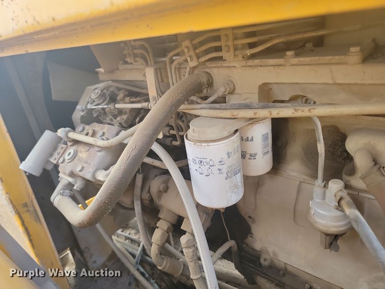 image for item ME9579 1990 Gomaco Commander III GT6300  slip form paver