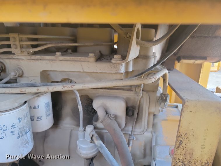 image for item ME9579 1990 Gomaco Commander III GT6300  slip form paver