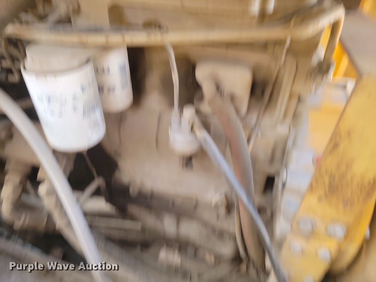 image for item ME9579 1990 Gomaco Commander III GT6300  slip form paver