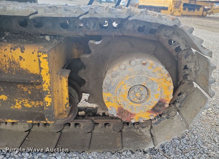 image for item ME9579 1990 Gomaco Commander III GT6300  slip form paver