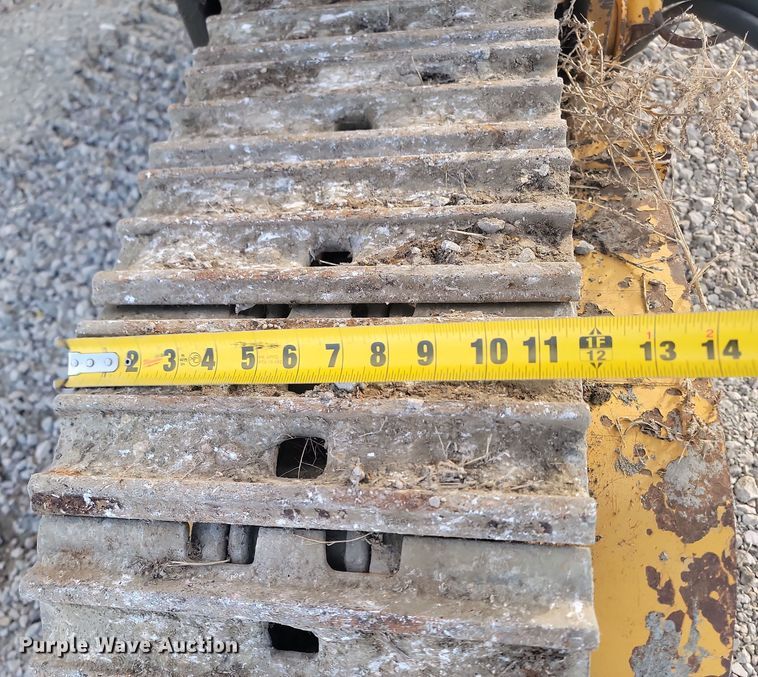 image for item ME9579 1990 Gomaco Commander III GT6300  slip form paver