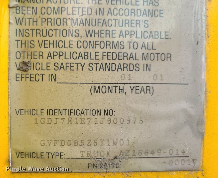 image for item MG9753 2001 GMC C6500  seal coat truck