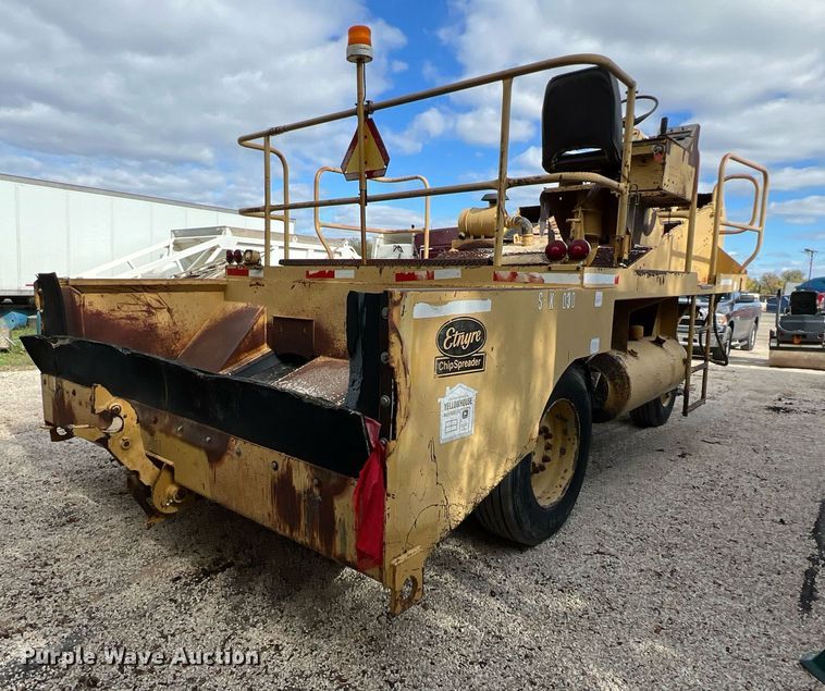 image for item MH9947 Etnyre  chip spreader