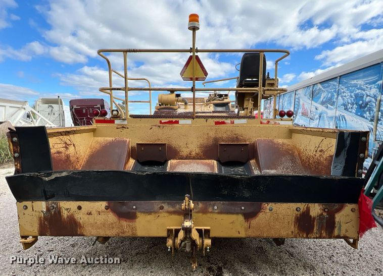 image for item MH9947 Etnyre  chip spreader