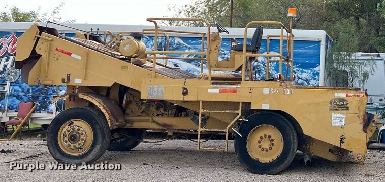 image for item MH9947 Etnyre  chip spreader