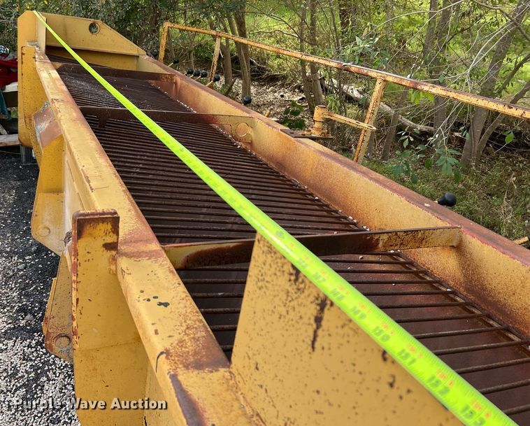 image for item MH9947 Etnyre  chip spreader