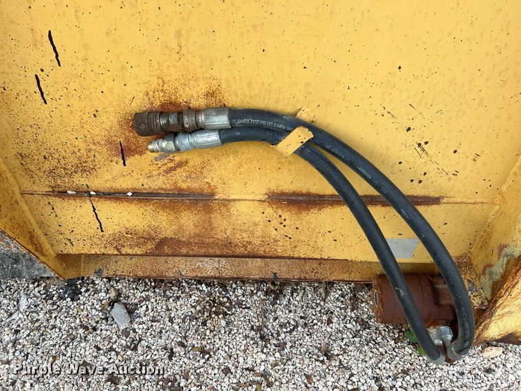 image for item MH9947 Etnyre  chip spreader